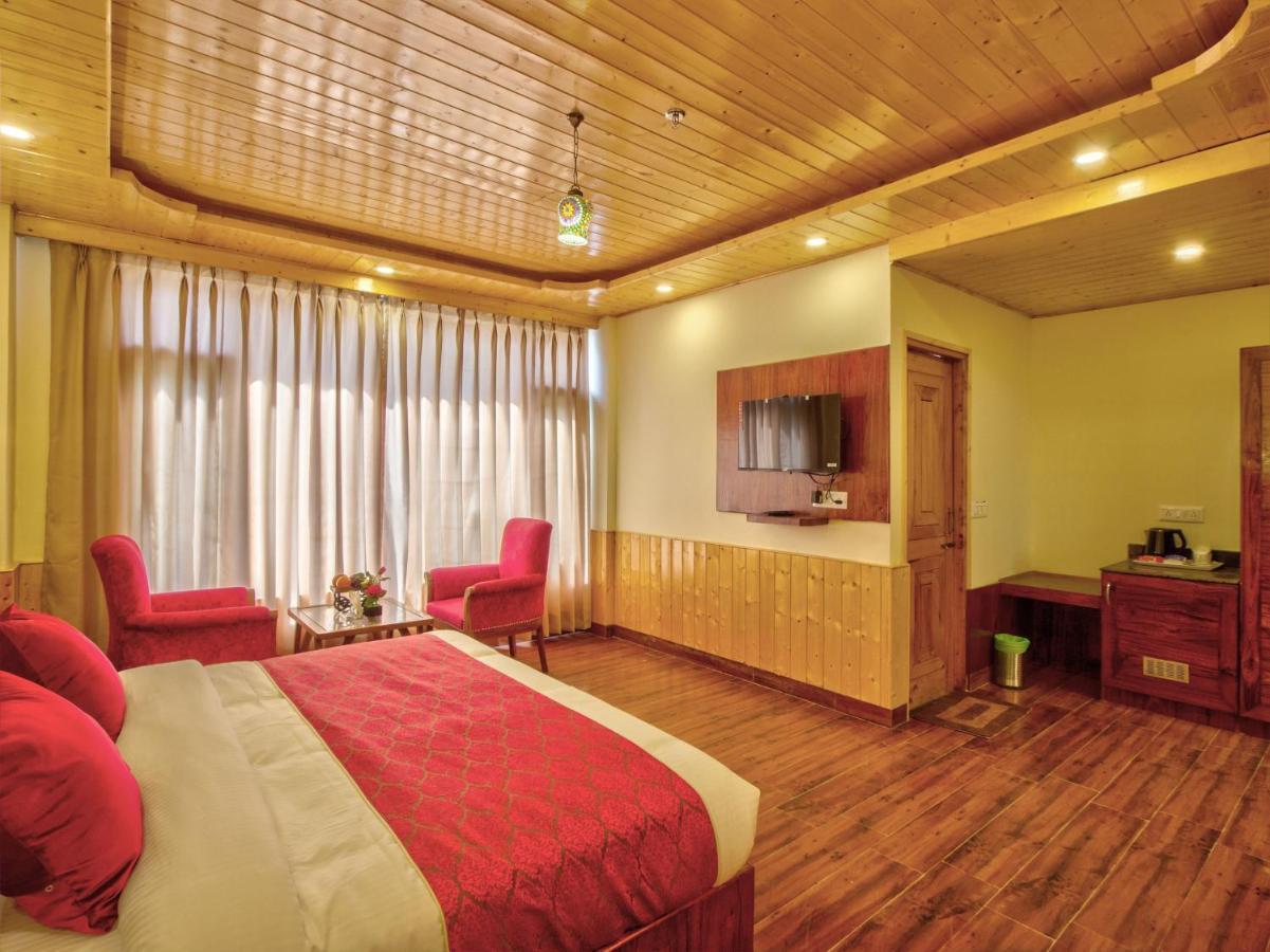 Отель Swastik Grand Manali Экстерьер фото