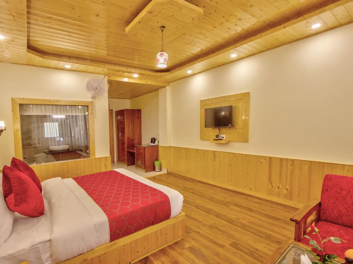 Отель Swastik Grand Manali Экстерьер фото