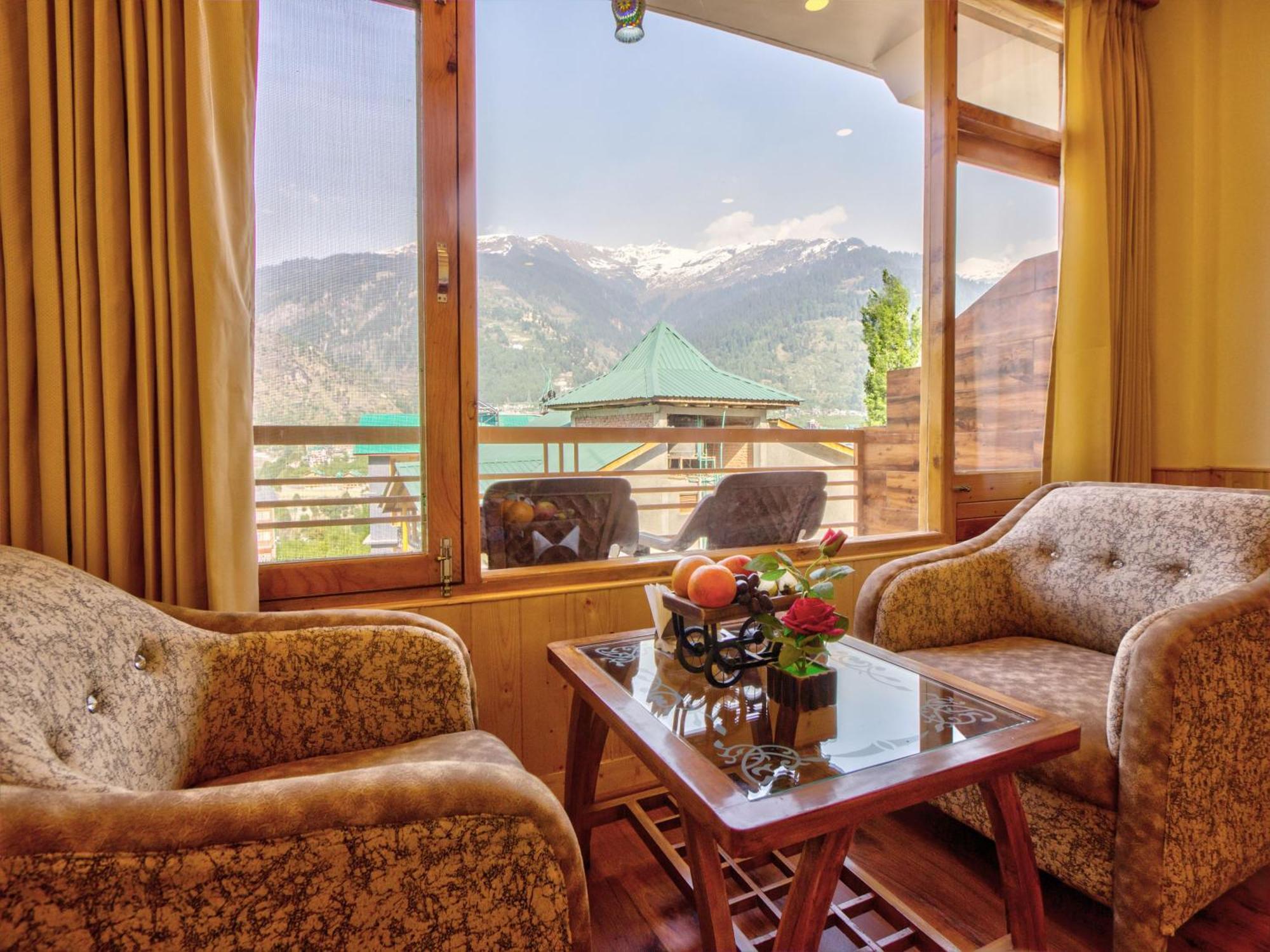 Отель Swastik Grand Manali Экстерьер фото