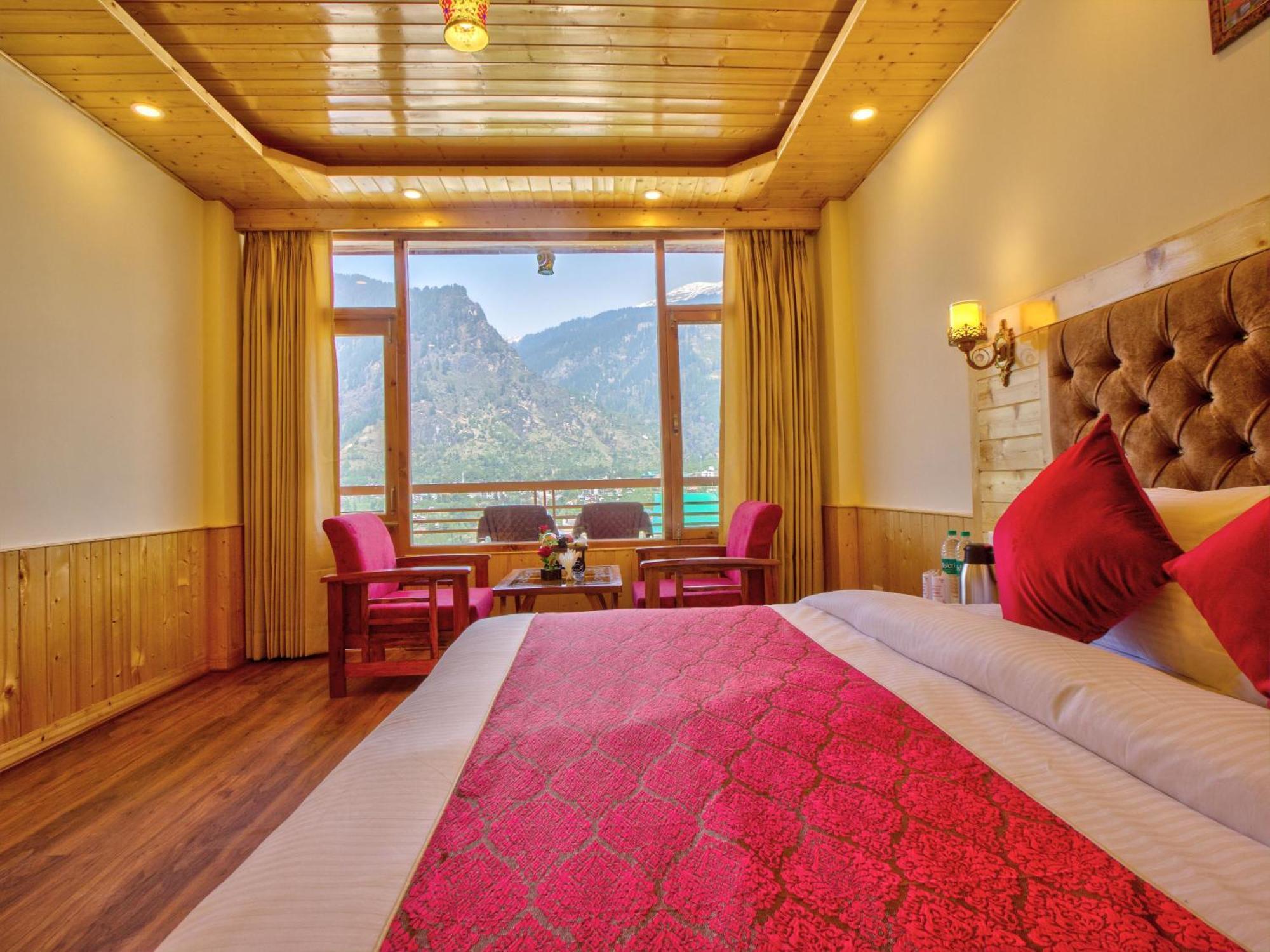 Отель Swastik Grand Manali Экстерьер фото