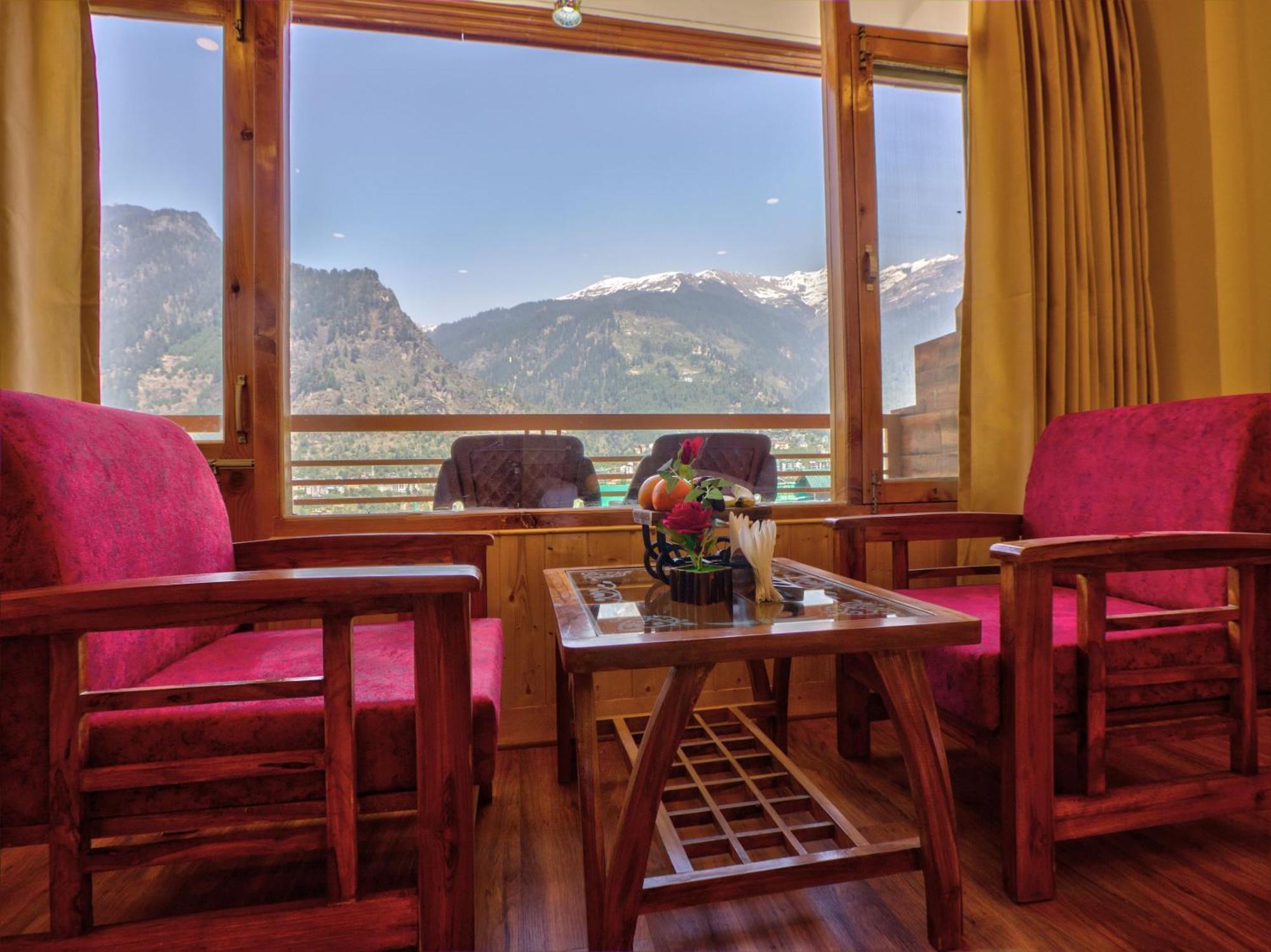 Отель Swastik Grand Manali Экстерьер фото