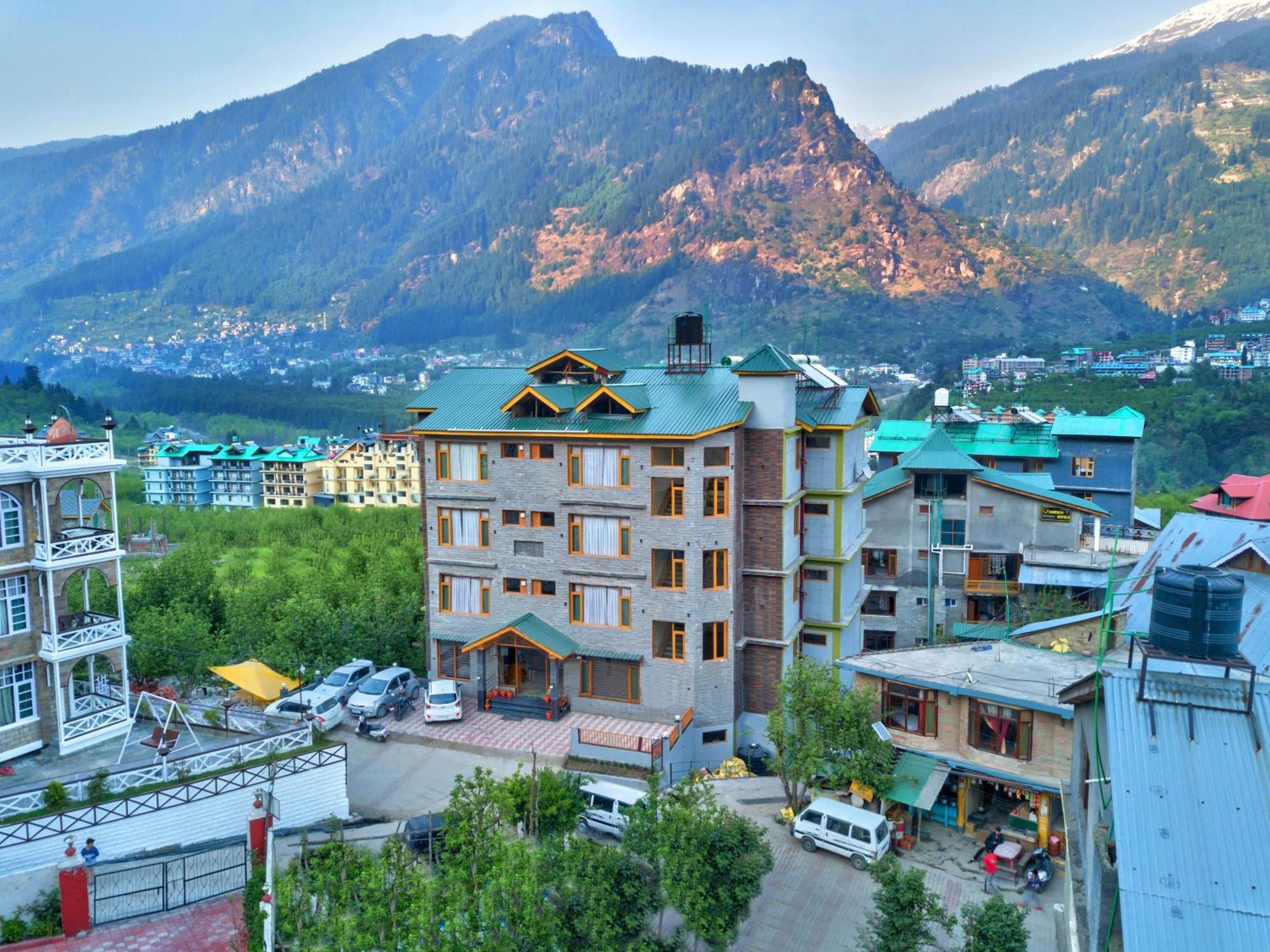 Отель Swastik Grand Manali Экстерьер фото